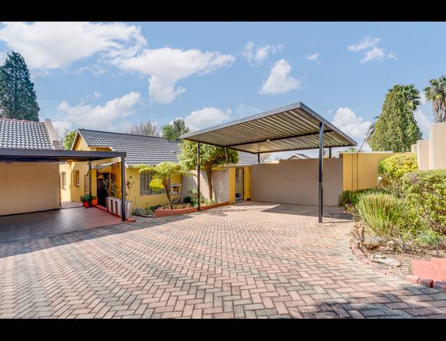 3 BEDROOM HOUSE FOR SALE IN RANDPARK RIDGE